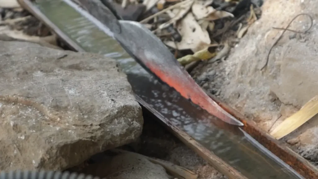 การชุบมีดตอกในน้ำเปล่า