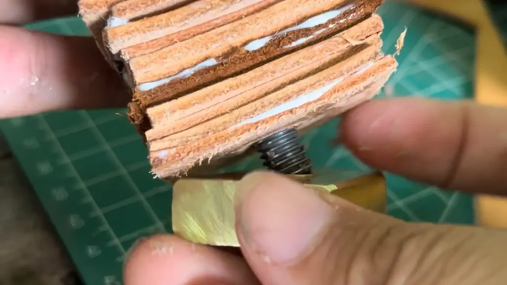 ด้ามมีดหนังอัด